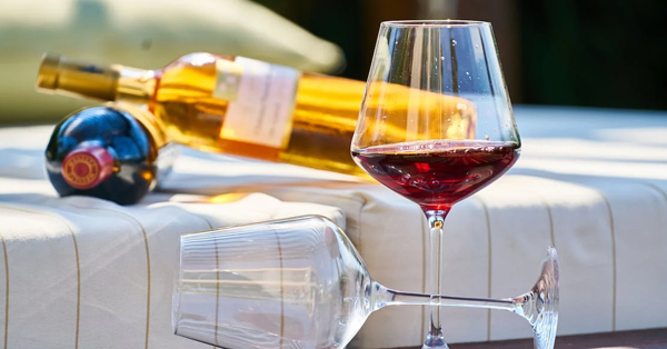 Drinking Red Wine Can Improve Oral Hygiene, Study Claims Drinking Red Wine Can Improve Oral Hygiene, Study Claims