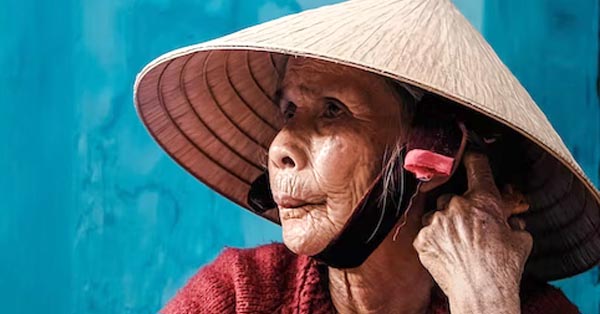 How Did People Clean Their Teeth in the Olden Days? How Did People Clean Their Teeth in the Olden Days?