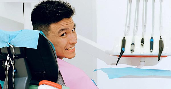 LATEST TECHNOLOGY MAKES DENTAL IMPLANTS EASIER FOR PATIENTS – AND SURGEONS LATEST TECHNOLOGY MAKES DENTAL IMPLANTS EASIER FOR PATIENTS – AND SURGEONS