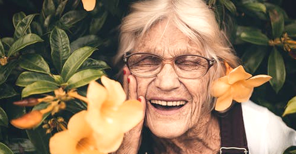 How Seniors Can Prevent Tooth Loss? How Seniors Can Prevent Tooth Loss?