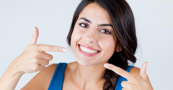 Teeth Whitening: How it Works and What it Costs